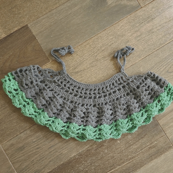 Handmade gray and green crochet crop top with tie straps, size L. - Picture 1 of 2